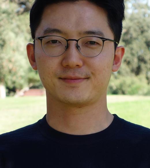 Myungsuk Kim