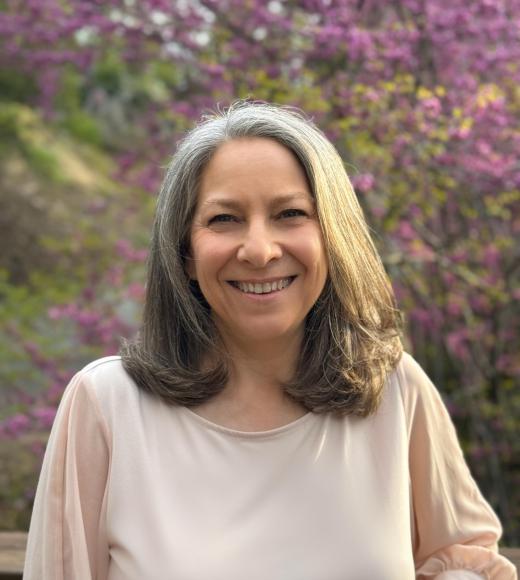 Laurie Nommsen-Rivers Headshot